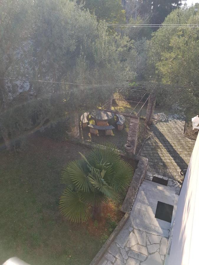 Apartment mit Balkon Porec Bagian luar foto