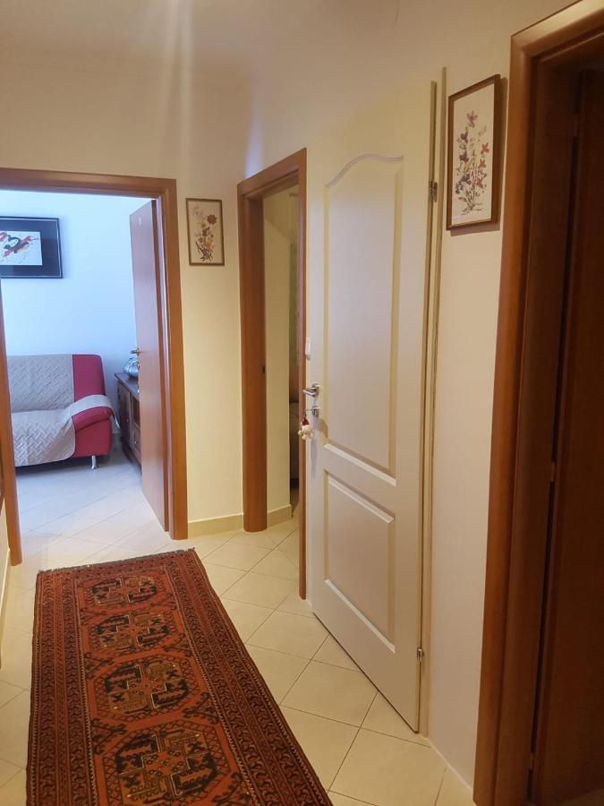 Apartment mit Balkon Porec Bagian luar foto